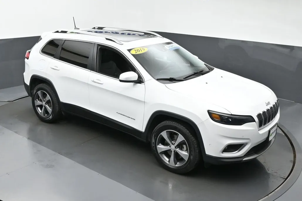 2019 Jeep Cherokee Limited photo 1