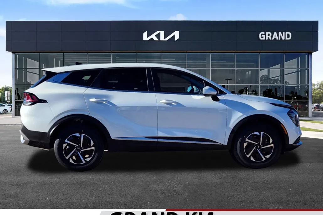 2025 Kia Sportage Hybrid LX photo 1