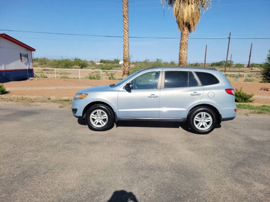 2010 Hyundai Santa Fe GLS photo 1