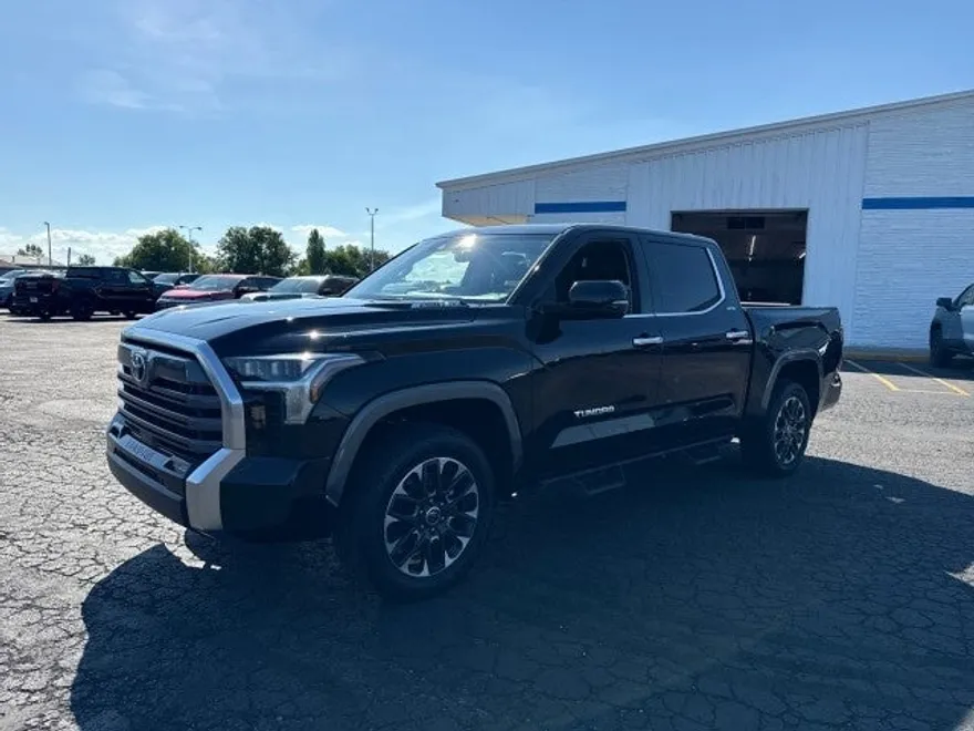 2023 Toyota Tundra Limited photo 1