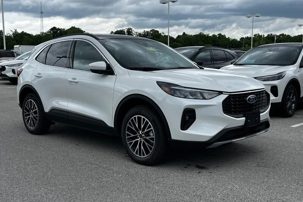 2025 Ford Escape photo 1