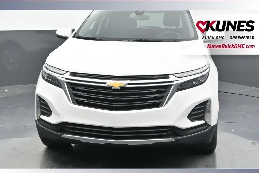 2023 Chevrolet Equinox LT photo 1