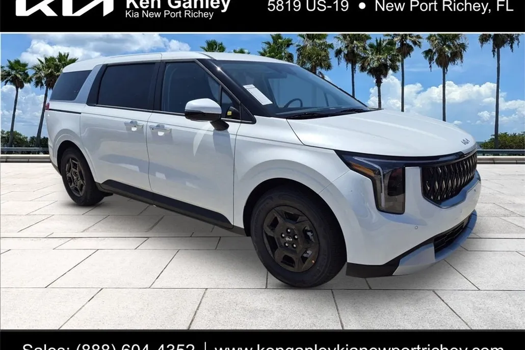 2025 Kia Carnival LXS photo 1