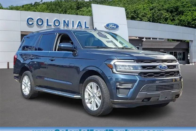 2022 Ford Expedition XLT photo 1
