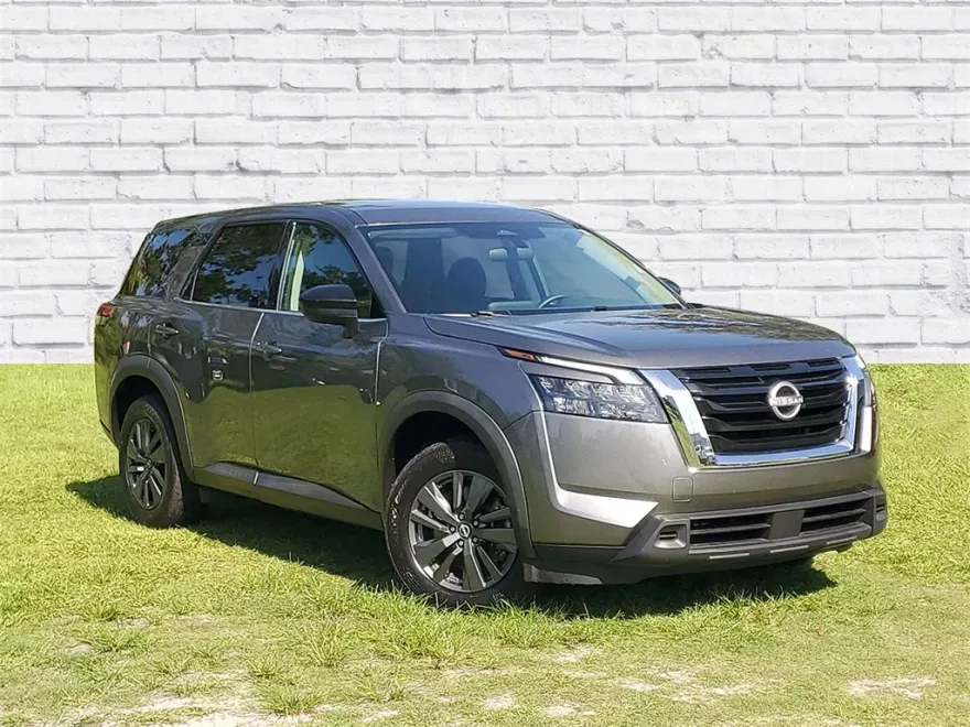 2023 Nissan Pathfinder S photo 1