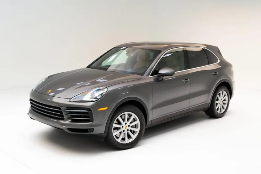 2022 Porsche Cayenne Base photo 1
