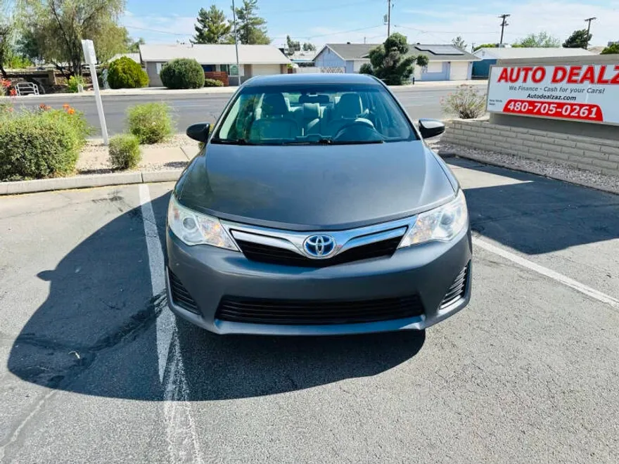 2012 Toyota Camry Hybrid LE photo 1