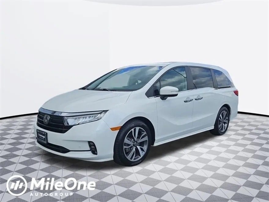 2023 Honda Odyssey Touring photo 1