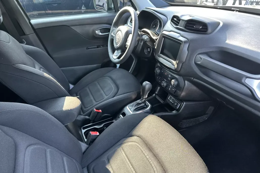 2021 Jeep Renegade Latitude photo 1