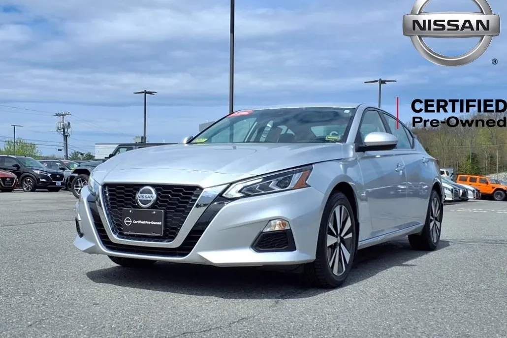 2022 Nissan Altima 2.5 SV photo 1