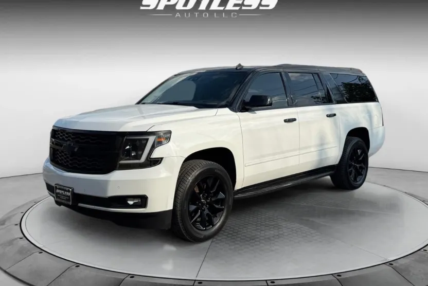 2015 Chevrolet Suburban LTZ photo 1