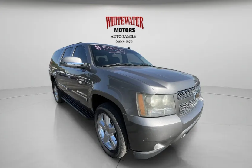 2007 Chevrolet Suburban LT photo 1