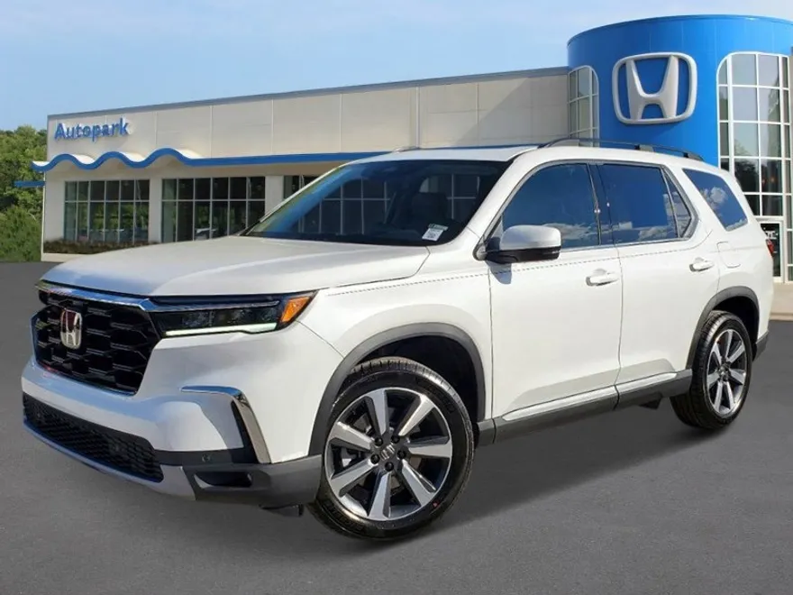 2025 Honda Pilot Touring photo 1