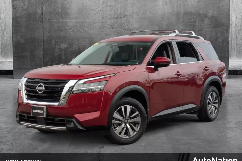 2022 Nissan Pathfinder SL photo 1