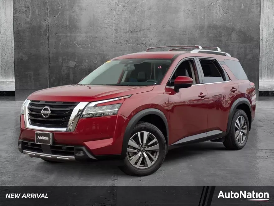 2022 Nissan Pathfinder SL photo 1