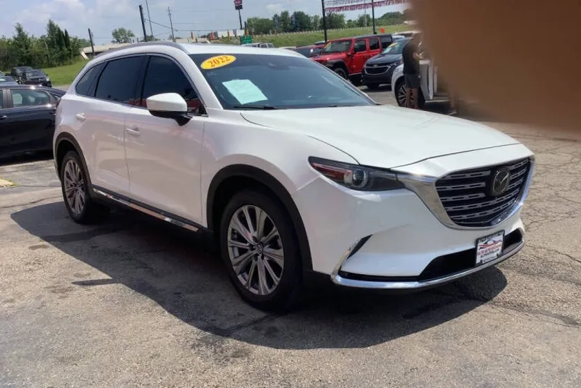 2022 Mazda CX-9 Signature photo 1