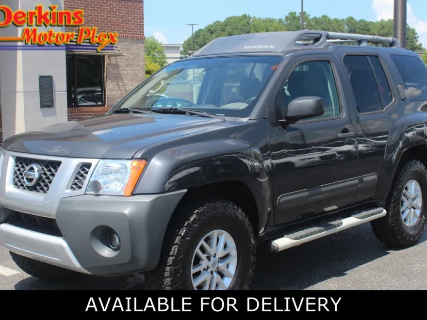 2015 Nissan Xterra S photo 1