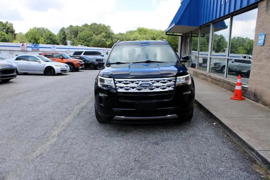 2018 Ford Explorer XLT photo 1