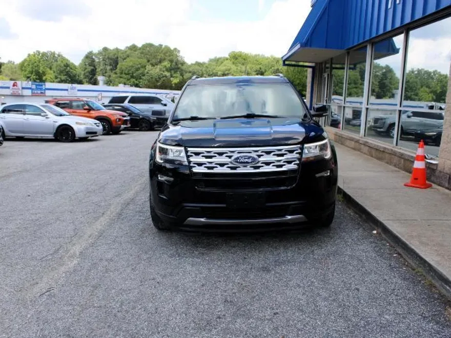 2018 Ford Explorer XLT photo 1
