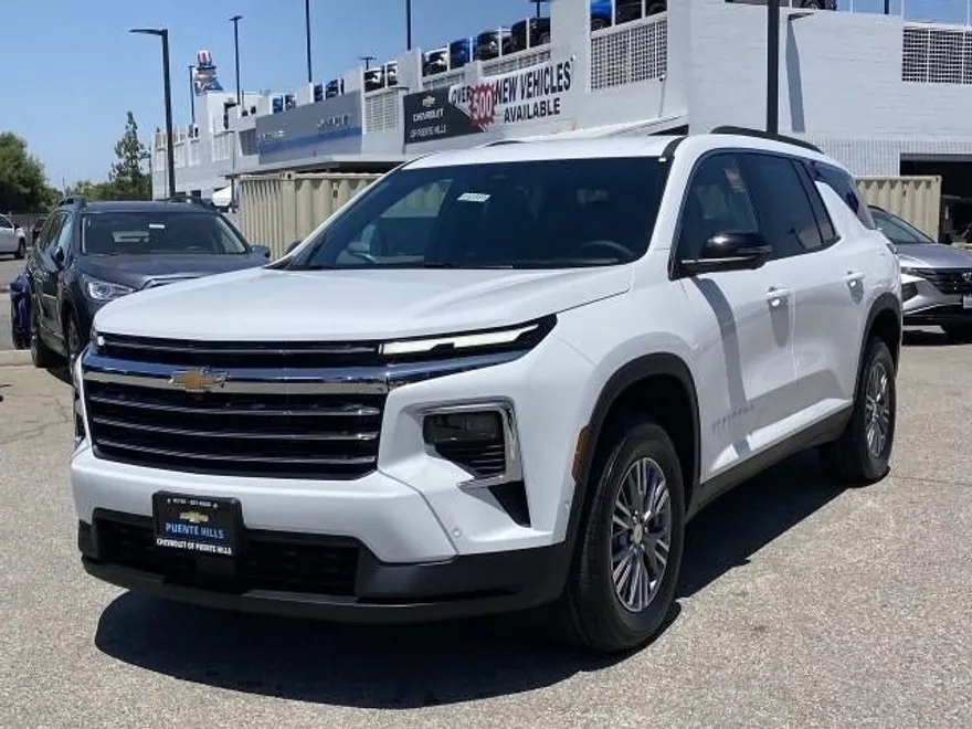 2025 Chevrolet Traverse 1LT photo 1