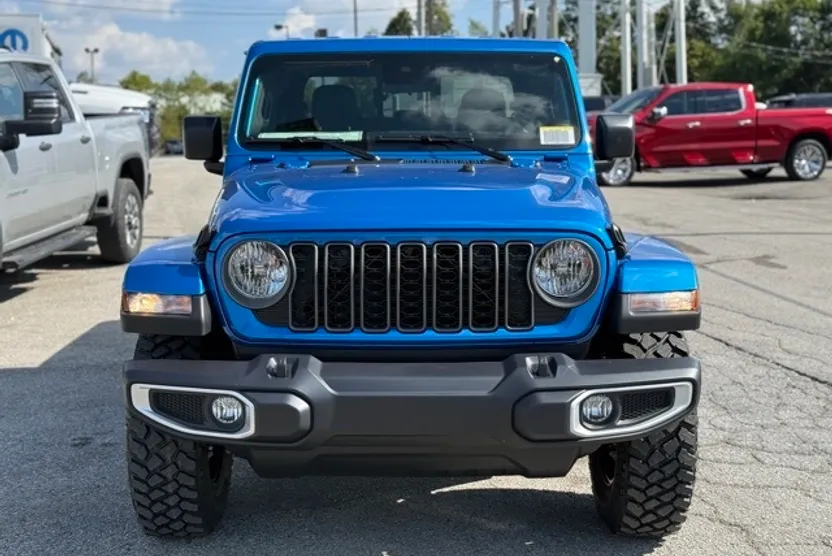 2025 Jeep Gladiator Sport photo 1