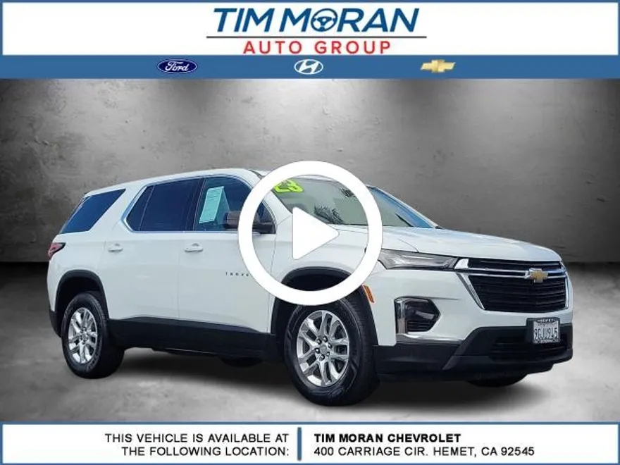 2023 Chevrolet Traverse LS photo 1