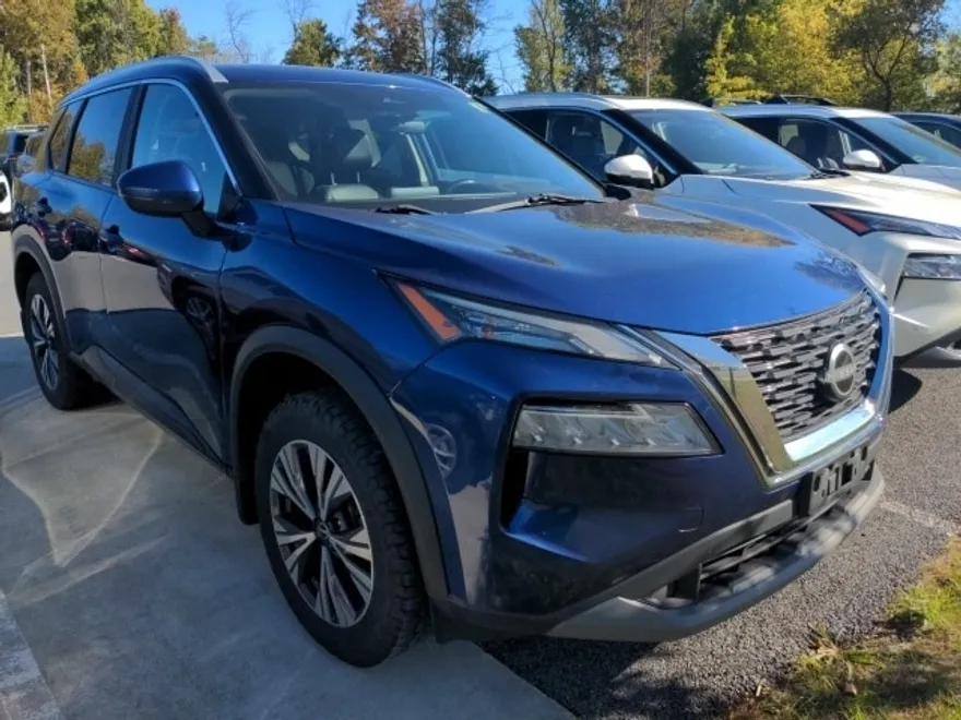2023 Nissan Rogue SV photo 1