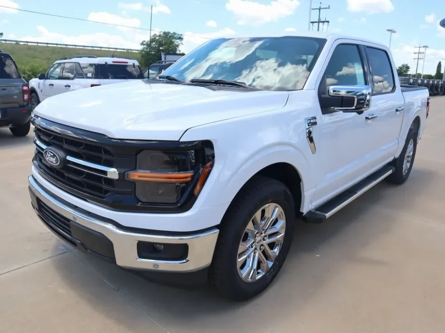 2025 Ford F-150 XLT photo 1