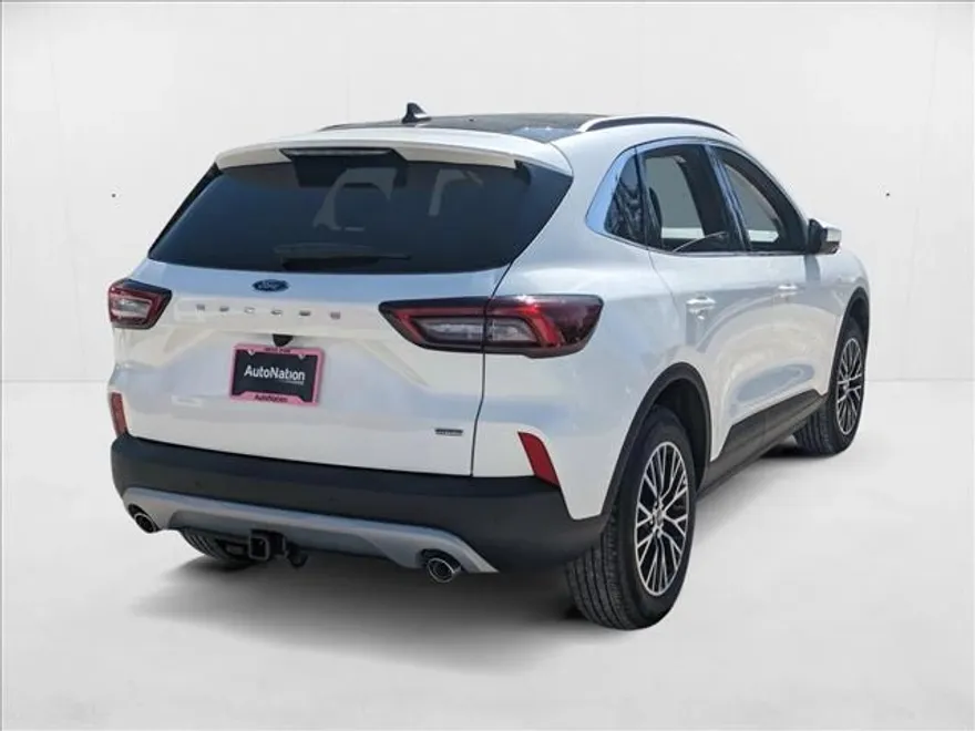 2025 Ford Escape Premium photo 1