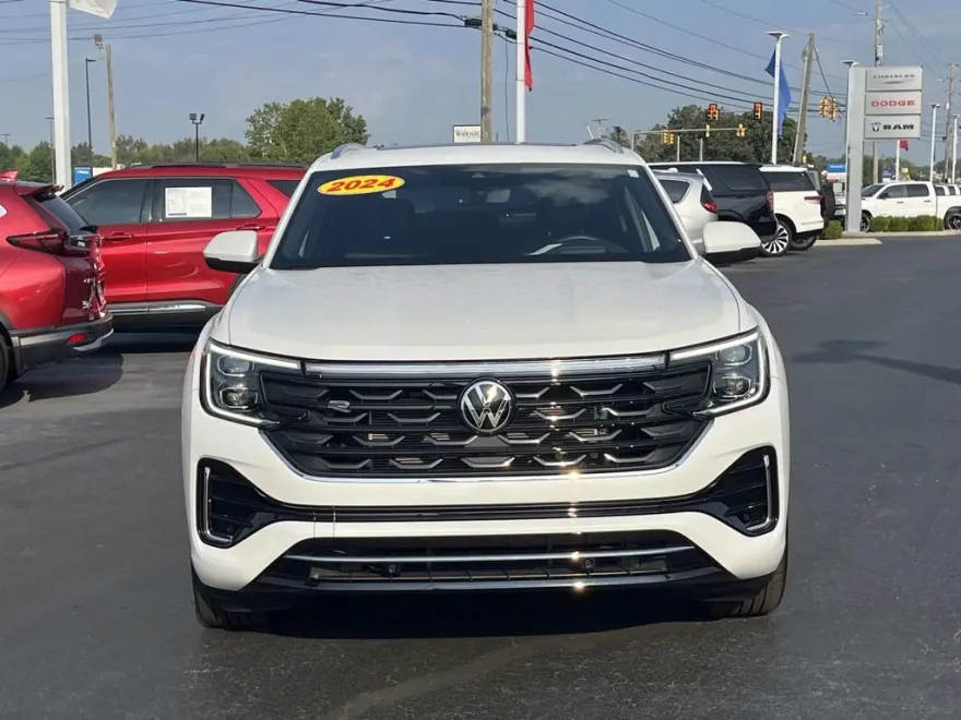 2024 Volkswagen Atlas Cross Sport SEL R-Line photo 1