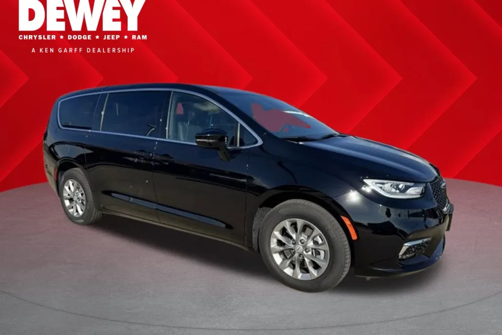 2026 Chrysler Pacifica photo 1