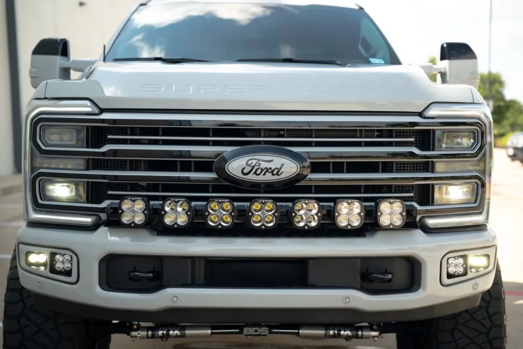 2025 Ford F-250 Platinum photo 1