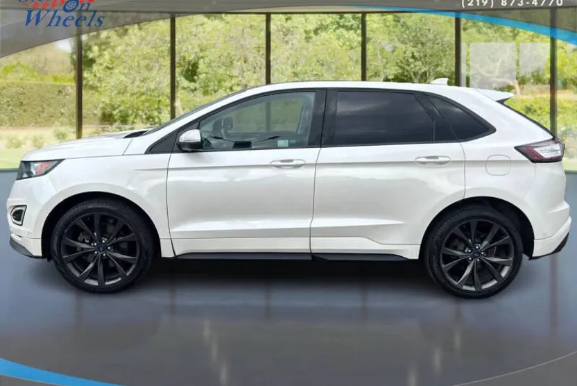 2015 Ford Edge Sport photo 1