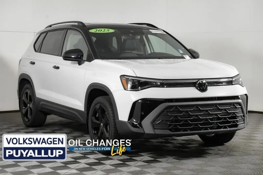 2025 Volkswagen Taos SE photo 1