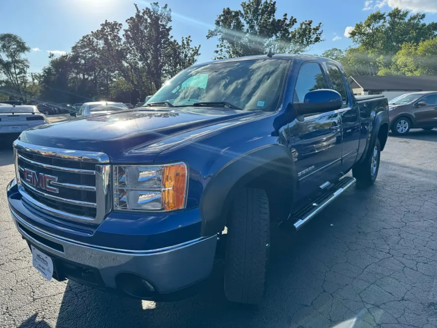 2013 Gmc Sierra 1500 SLT photo 2
