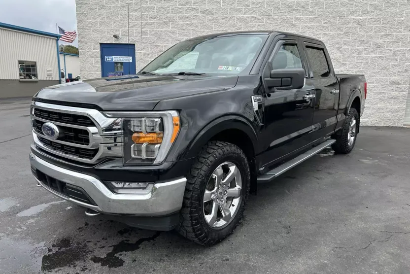 2021 Ford F-150 XLT photo 1