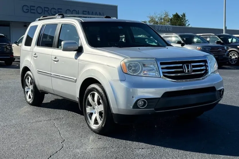 2015 Honda Pilot Touring photo 1