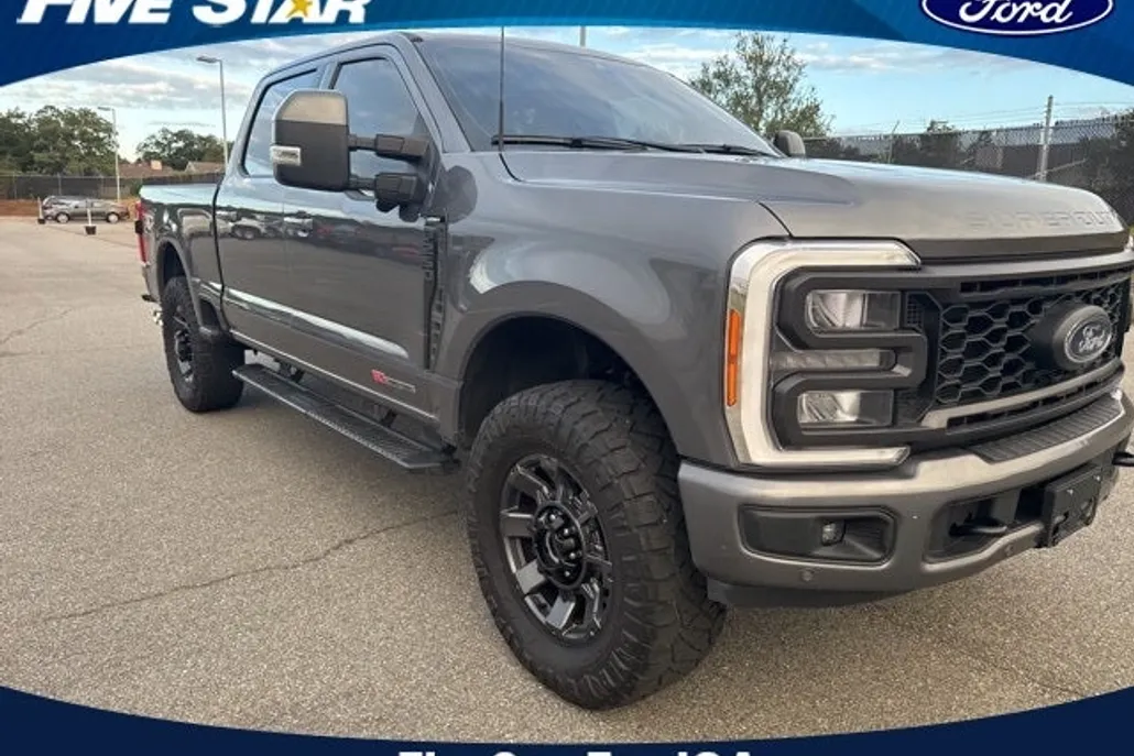 2023 Ford F-250 photo 1