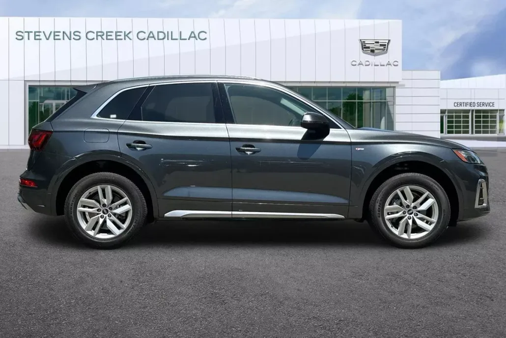 2022 Audi Q5 45 S line Premium photo 1