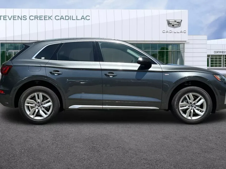 2022 Audi Q5 45 S line Premium photo 1
