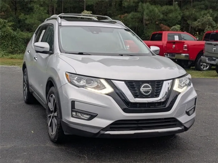 2019 Nissan Rogue SL photo 1