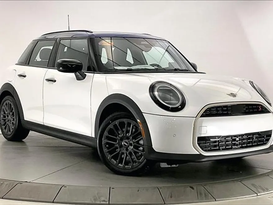 2025 Mini Cooper Hardtop Signature photo 1