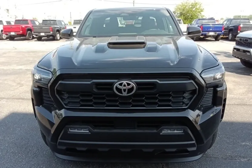2025 Toyota Tacoma TRD Sport Double Cab photo 1