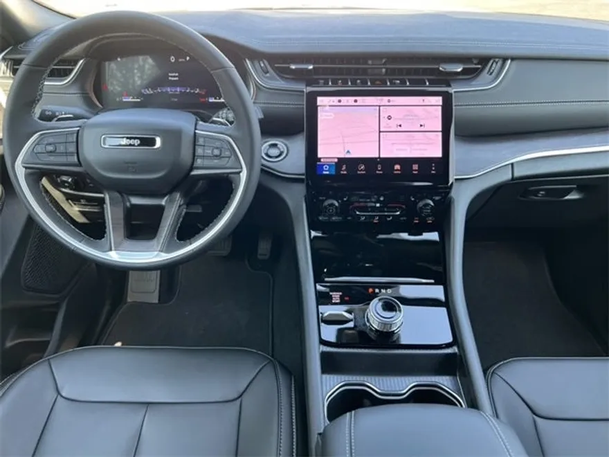 2025 Jeep Grand Cherokee Limited photo 1