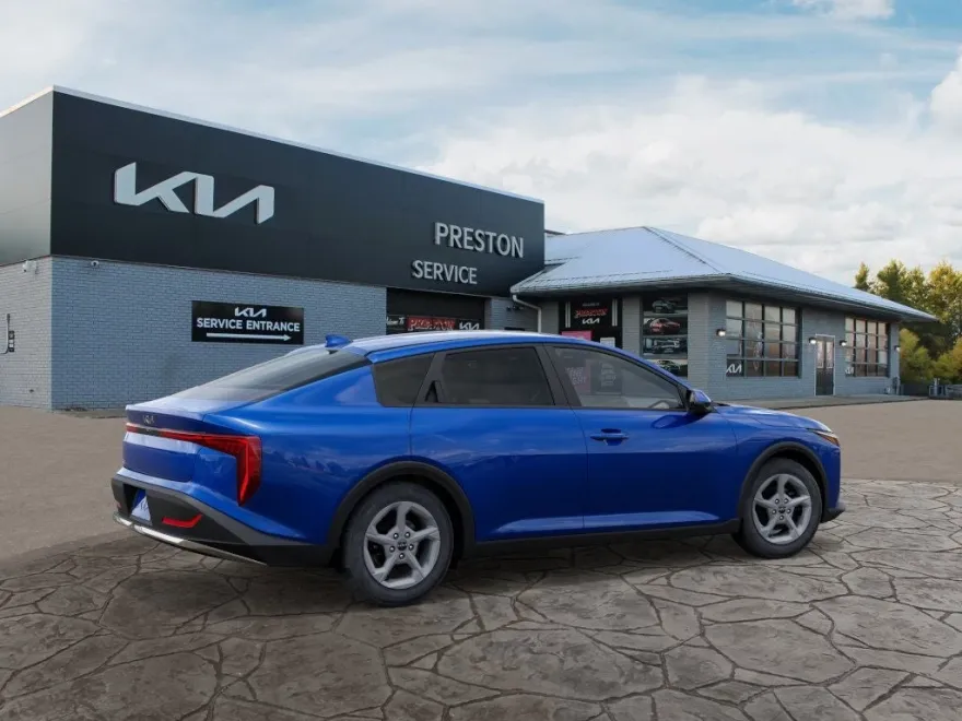 2025 Kia K4 LXS photo 1