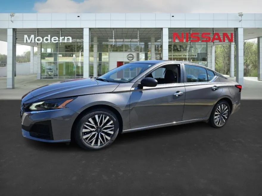 2024 Nissan Altima 2.5 SV photo 1