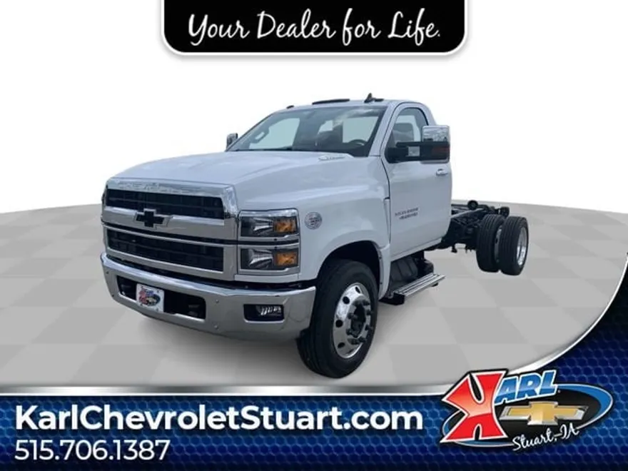 2024 Chevrolet Silverado 4500HD LT photo 1