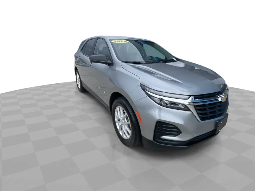 2024 Chevrolet Equinox LS photo 1
