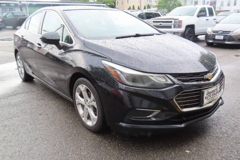 2016 Chevrolet Cruze Premier photo 1