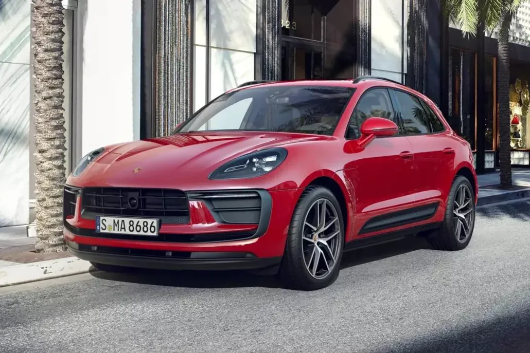 2025 Porsche Macan T photo 1